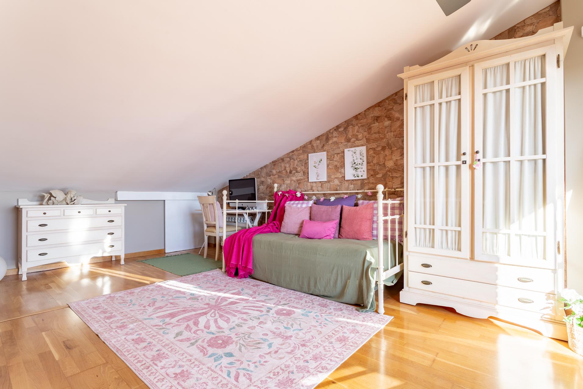 Imagen 35 Casa Adosada en venta en Reus / Delante del paseo y del pavellon municipal