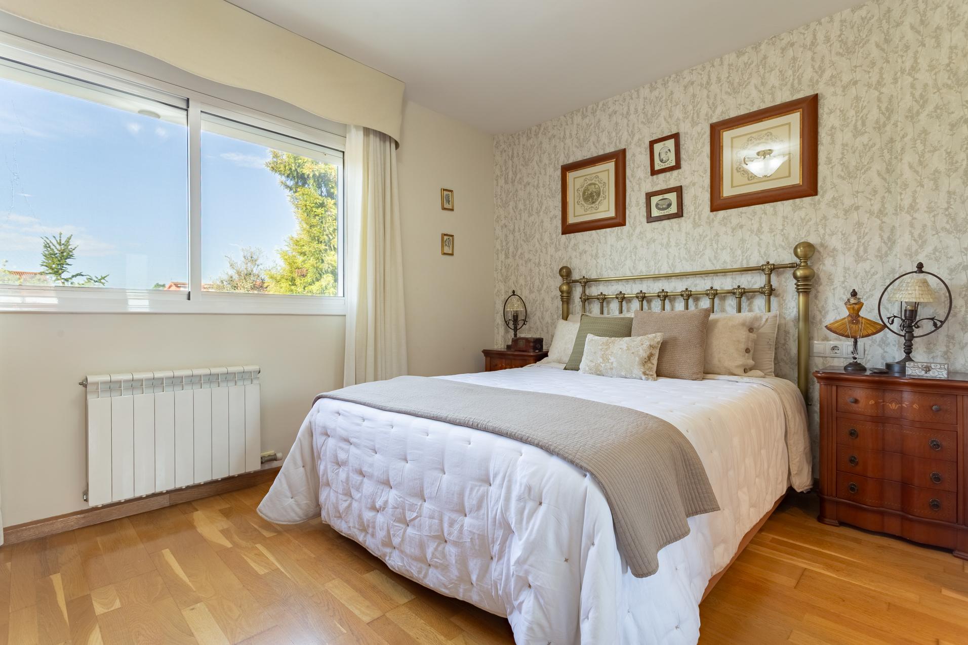 Imagen 3 Casa Adosada en venta en Reus / Delante del paseo y del pavellon municipal