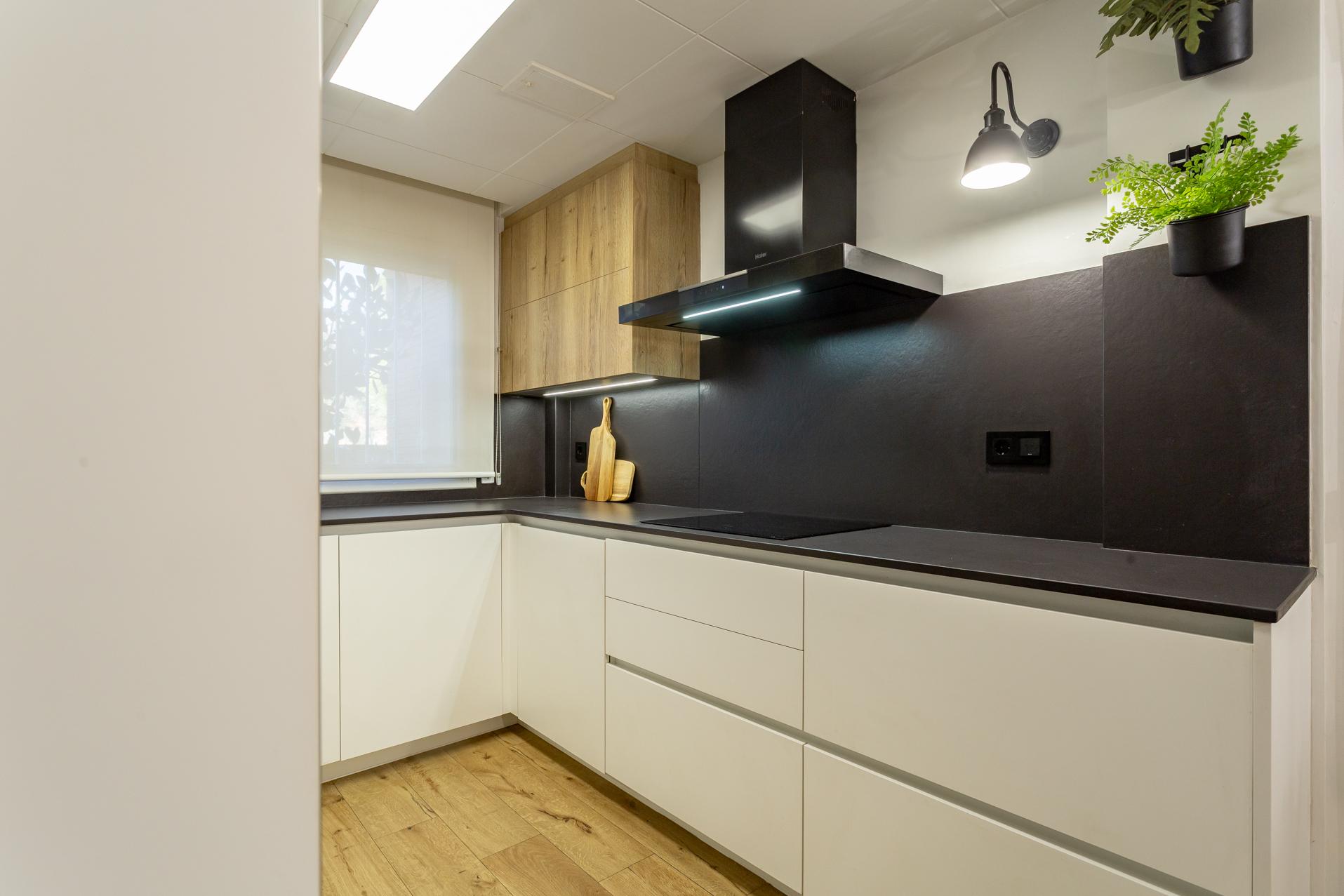Imagen 20 Casa Adosada en venta en Reus / Delante del paseo y del pavellon municipal