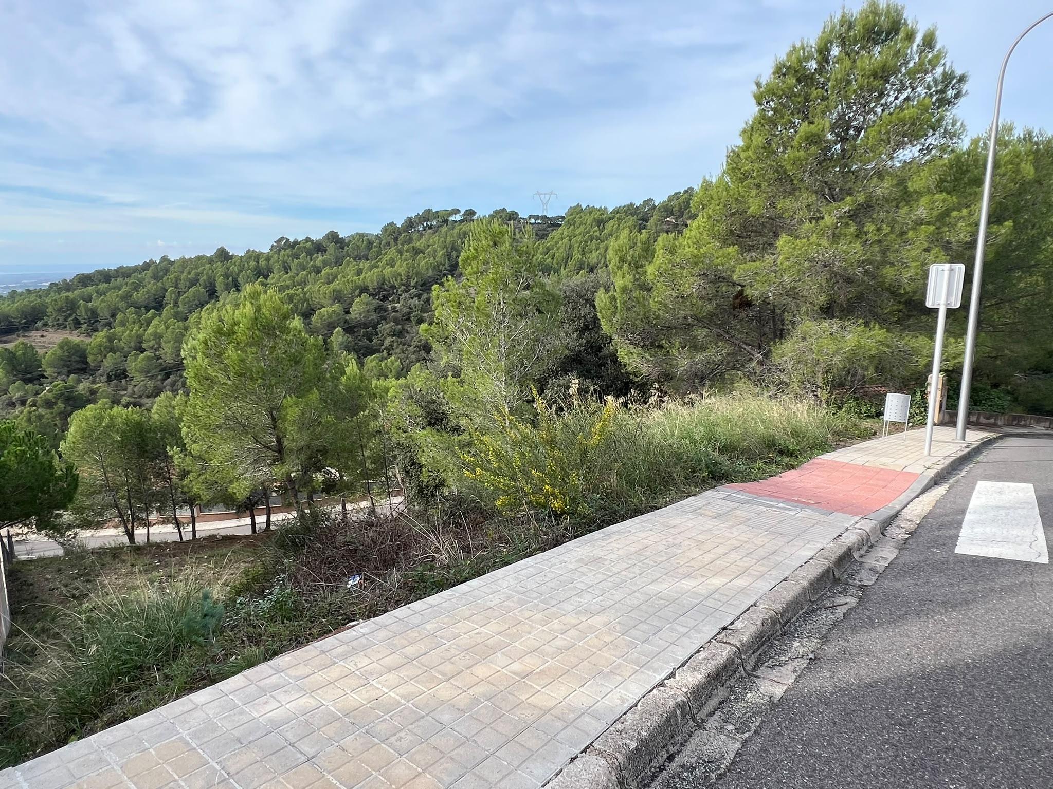Imagen 4 Solar Urbano en venta en Almoster / Urbanización Picarany