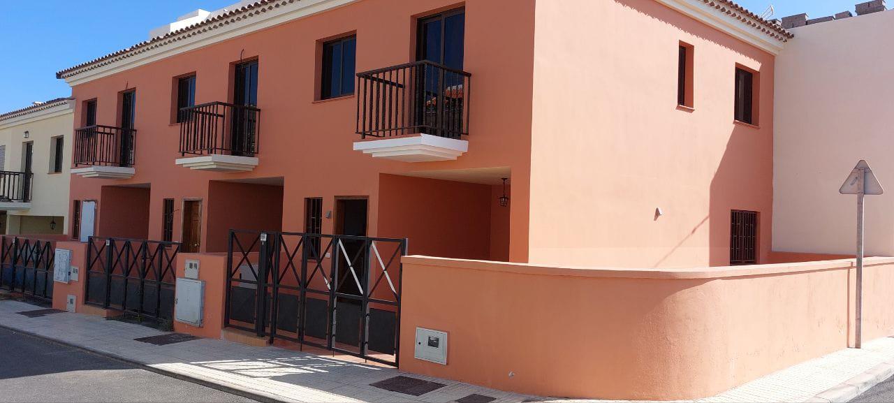 Imagen 10 Casa Adosada en venta en Adeje / Se encuentra en el pueblo de Tijoco Bajo.