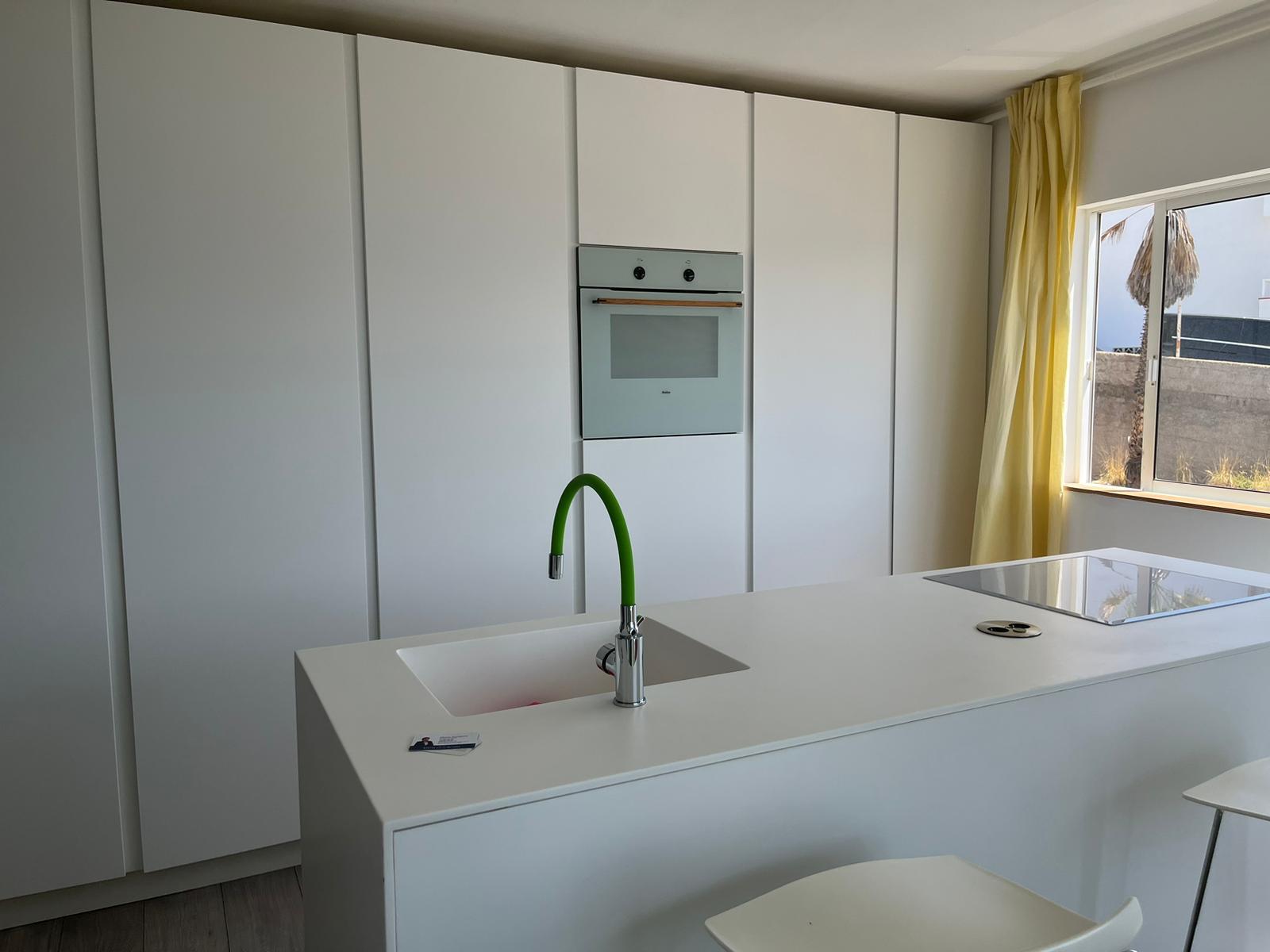 Imagen 3 Apartamento en venta en Arona / Cerca de la playa de Los Cristianos.