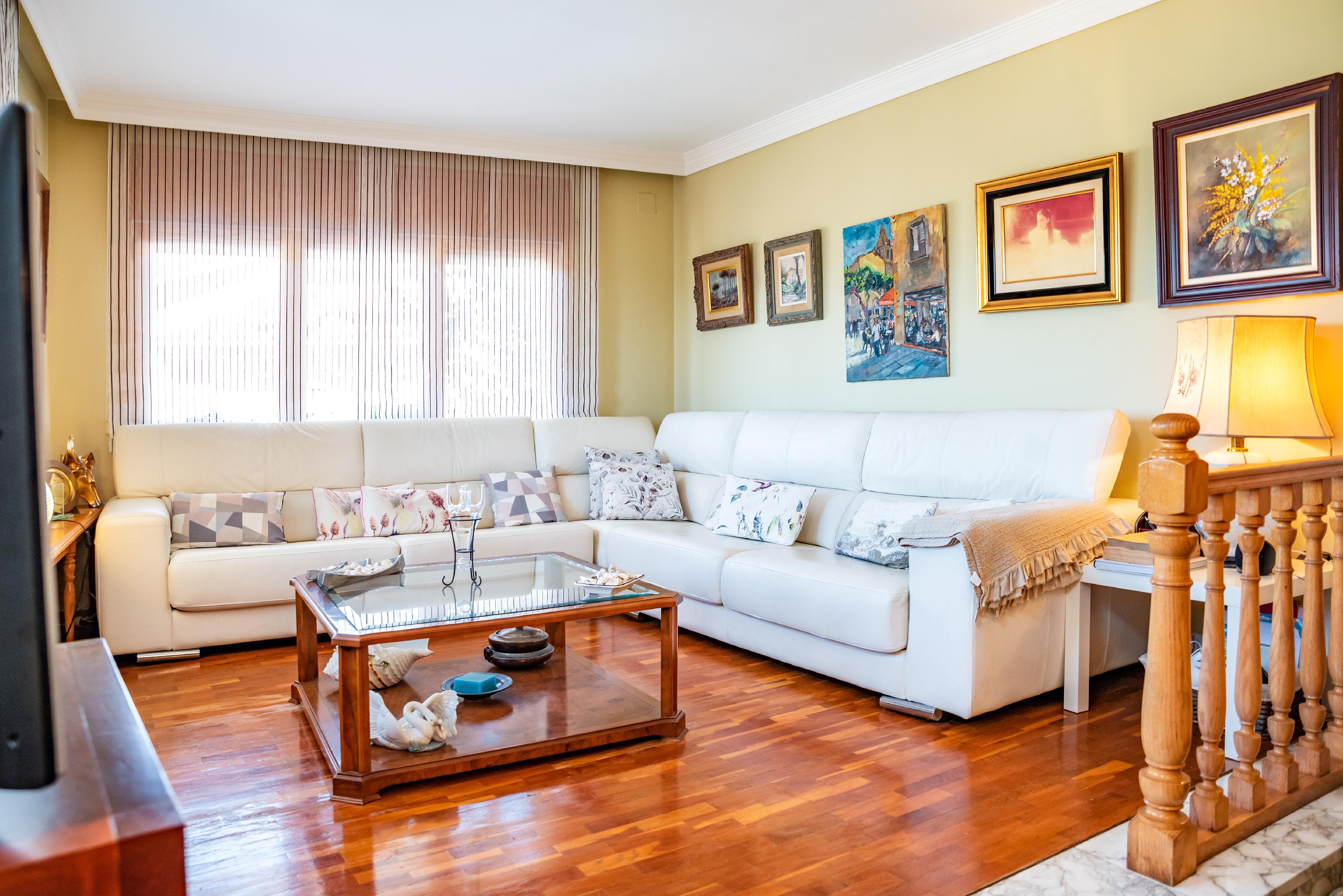 Imagen 1 Apartamento en venta en Lloret De Mar / En Can Carbo cerca del centro
