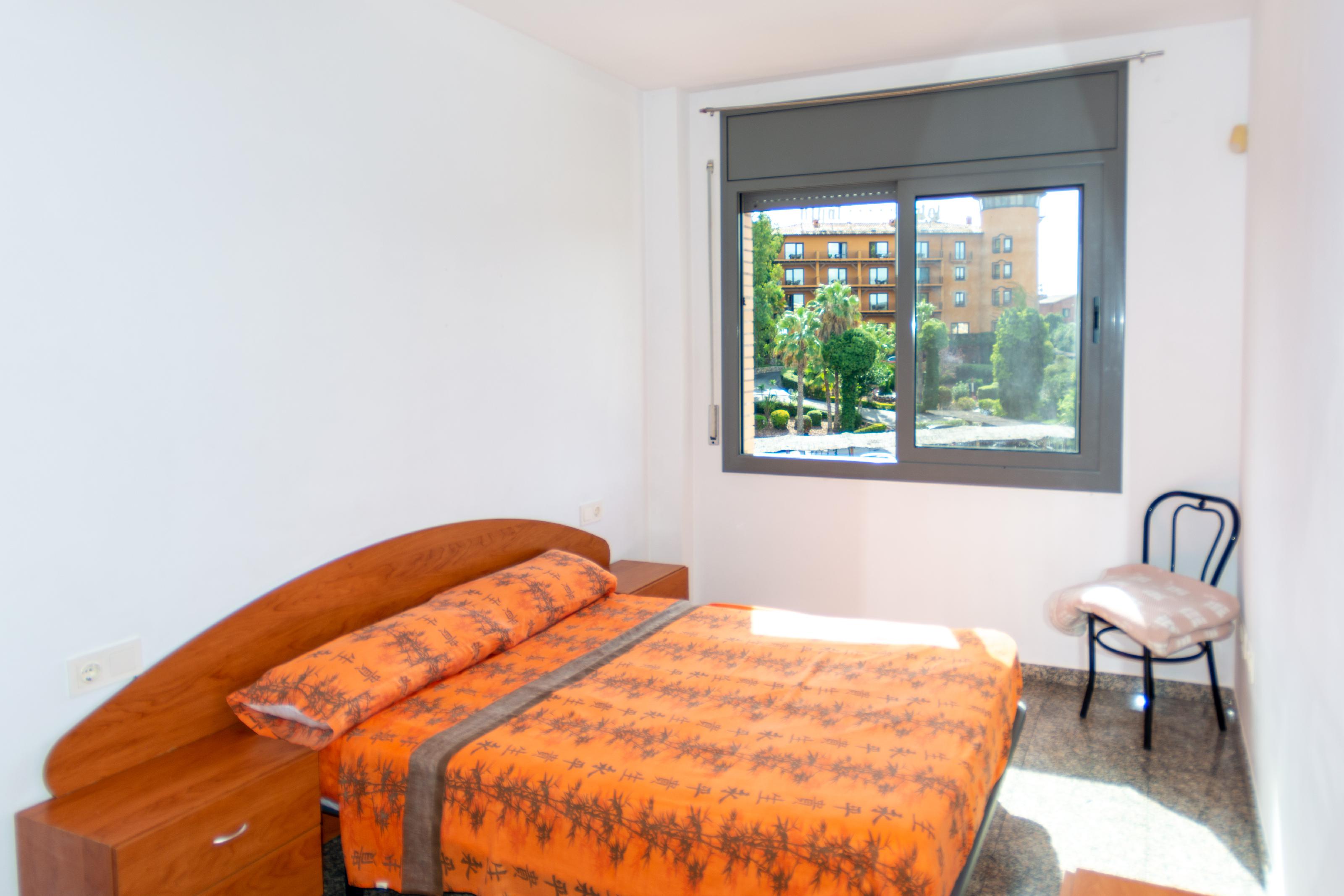 Imagen 4 Apartamento en venta en Lloret De Mar / Fanals a pocos minutos del mar
