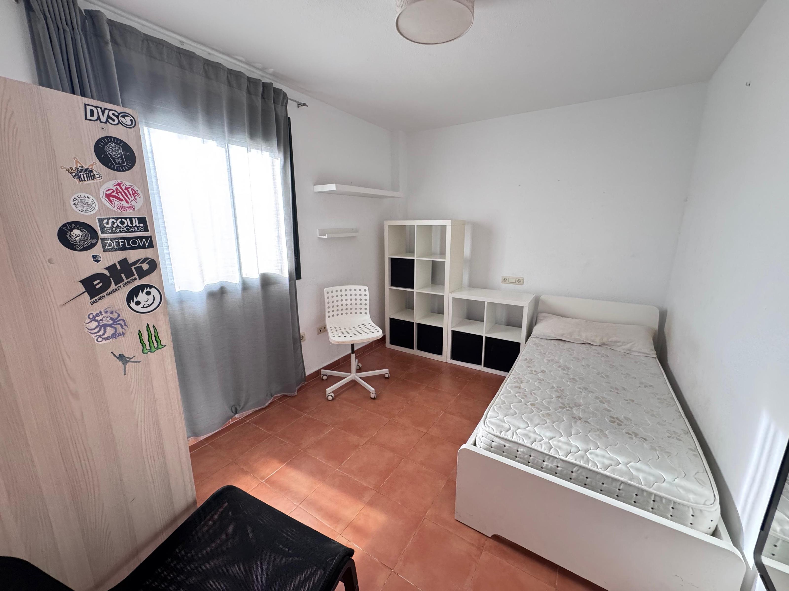 Imagen 16 Apartamento en venta en Torremolinos / Al lado de campo de golf con vistas al mar