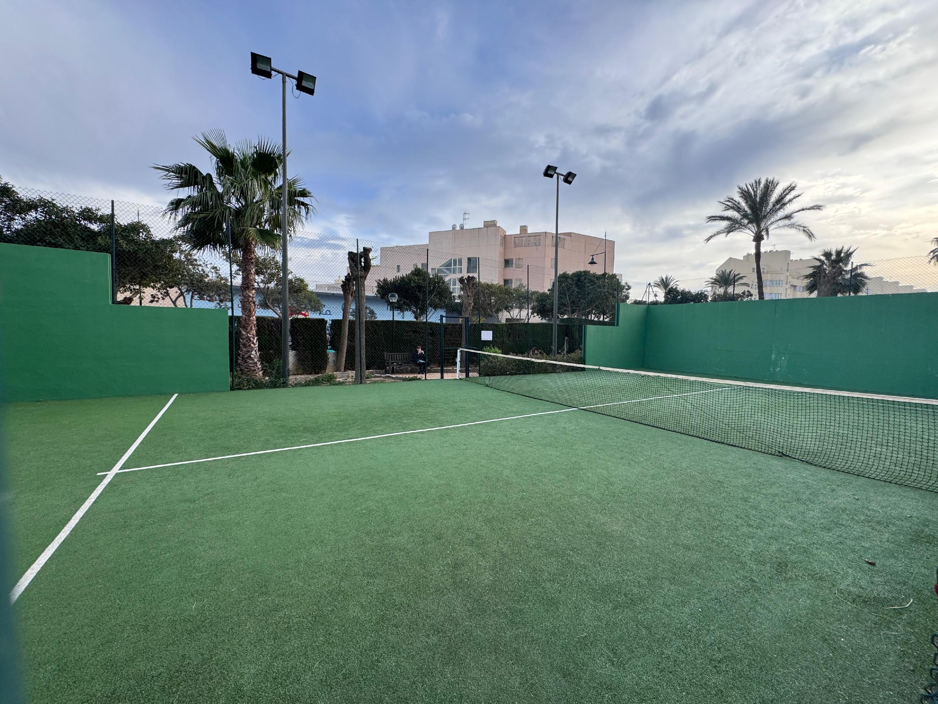 Imagen 3 Apartamento en venta en Torremolinos / Al lado de campo de golf con vistas al mar