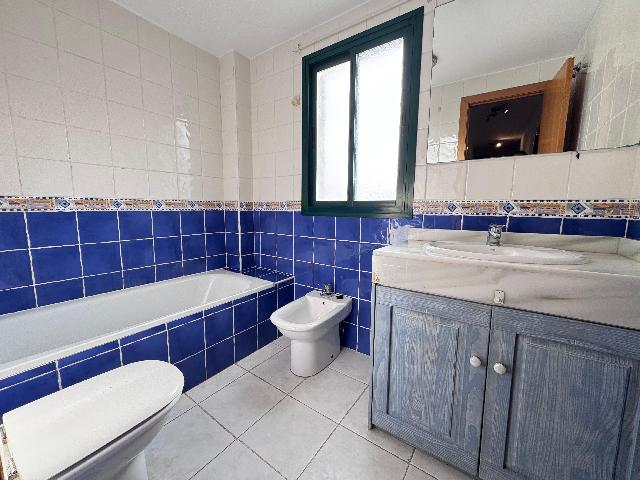 Imagen 12 Inmueble 262311 - Apartamento en venta en Torremolinos / Al lado de campo de golf con vistas al mar