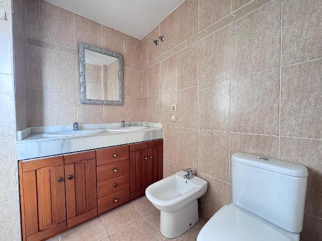 Imagen 10 Inmueble 262311 - Apartamento en venta en Torremolinos / Al lado de campo de golf con vistas al mar