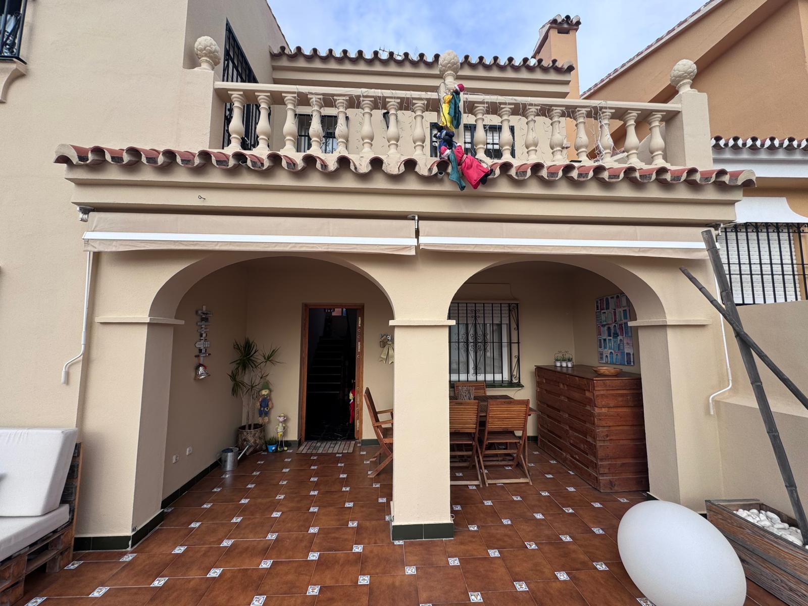 Imagen 2 Casa Adosada en venta en Málaga / Malaga Casa espectacular