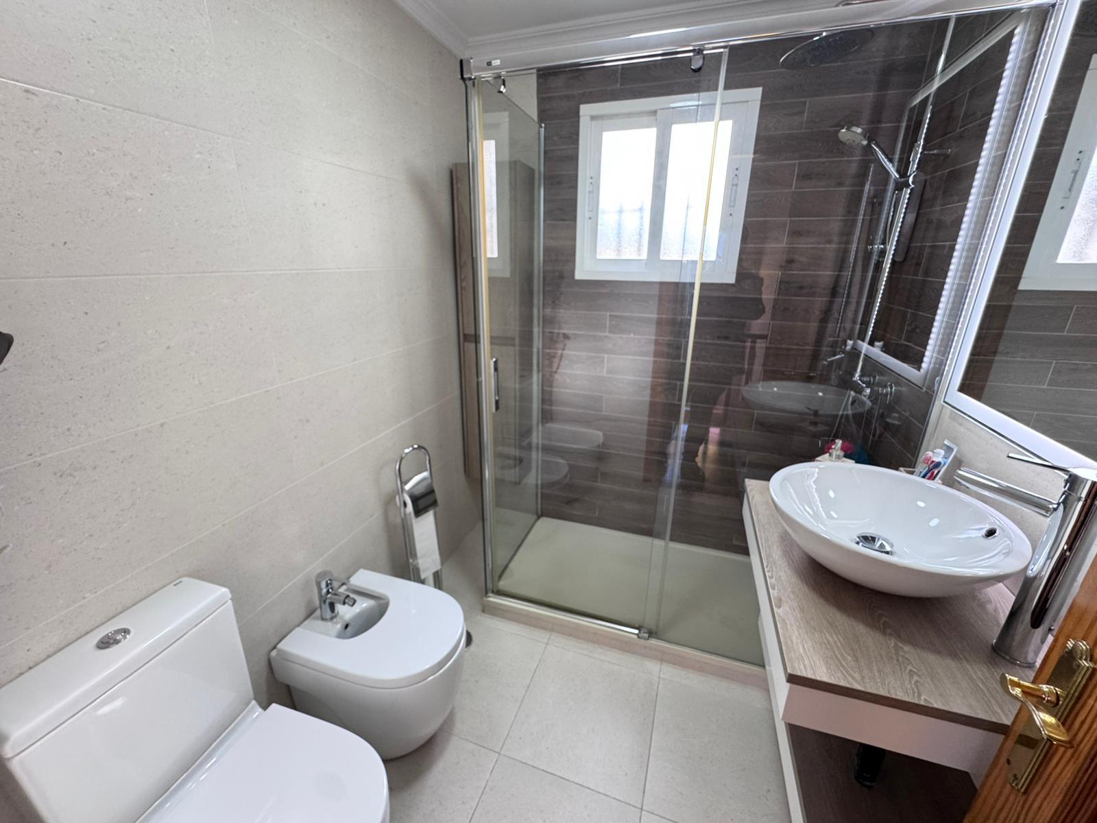 Imagen 8 Casa Adosada en venta en Málaga / Malaga Casa espectacular