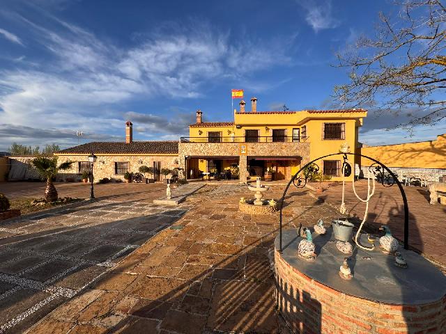 Imagen 4 Inmueble 263607 - Casa Rústica en venta en Villanueva Del Trabuco / Malaga Finca Espectacular