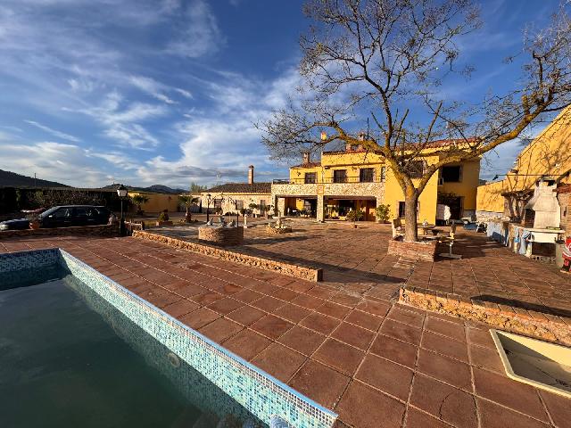 Imagen 8 Inmueble 263607 - Casa Rústica en venta en Villanueva Del Trabuco / Malaga Finca Espectacular