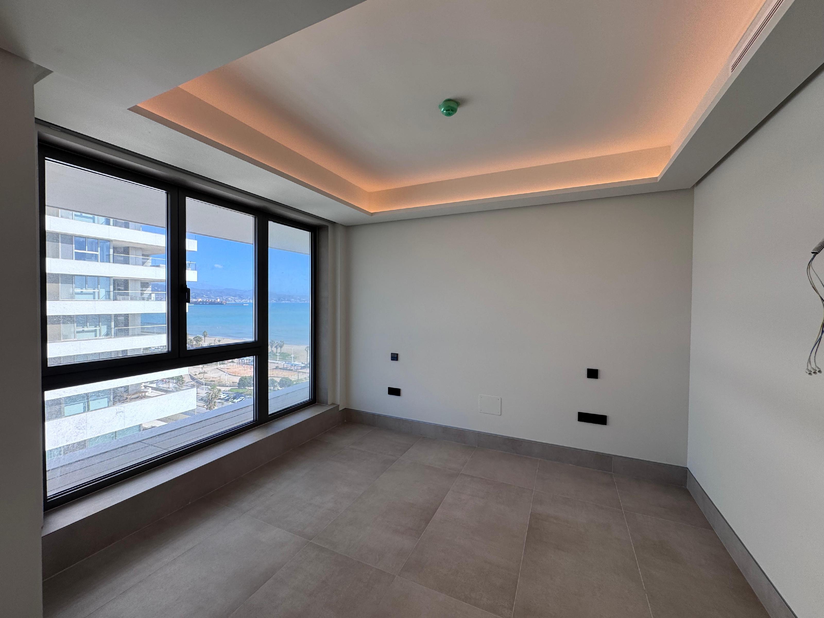Imagen 28 Apto. Playa en venta en Málaga / Malaga Piso Espectacular 