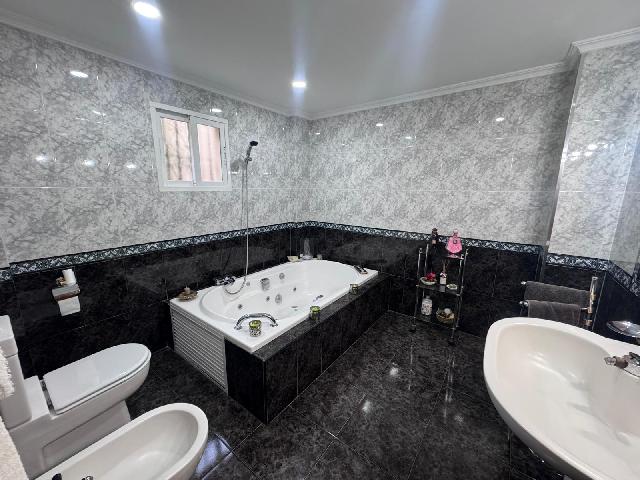 Imagen 19 Inmueble 264520 - Casa Adosada en venta en Málaga / Centro Histórico de Málaga. Ciudad jardin