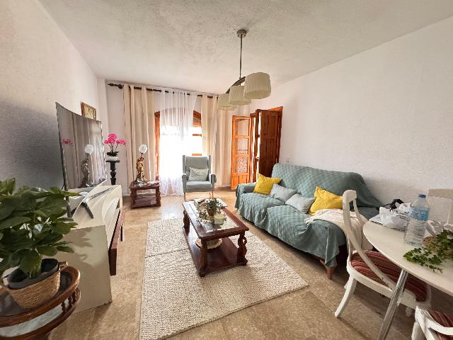 Imagen 1 Inmueble 264805 - Piso en venta en Rincón De La Victoria / Piso ubicado a 10 mint del centro historico