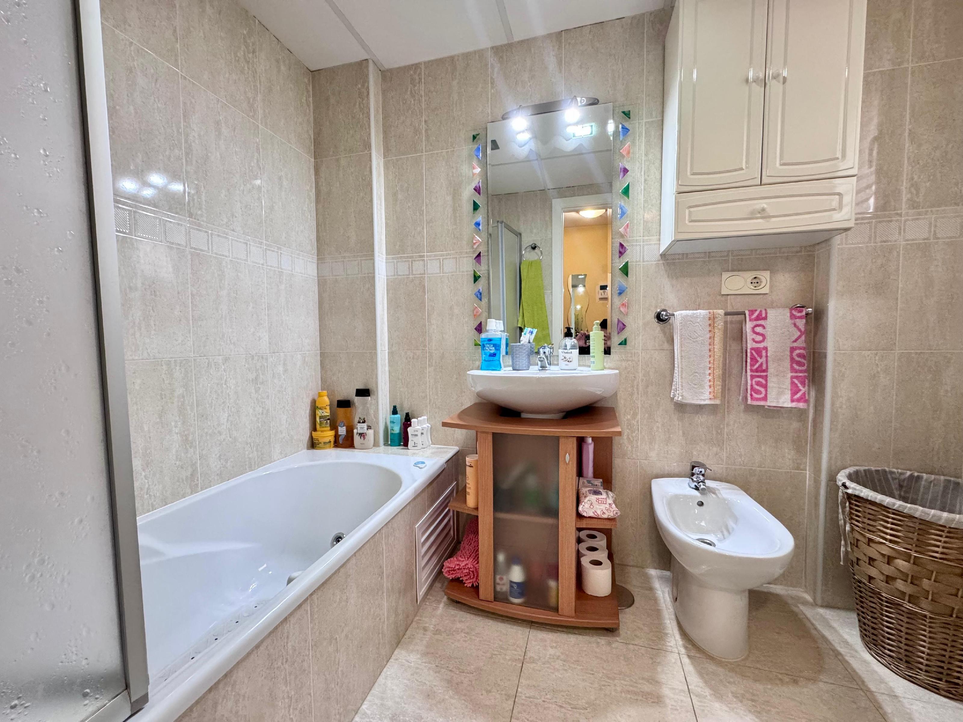 Imagen 4 Casa Adosada en venta en Benalmádena / Casa con piscina independiente