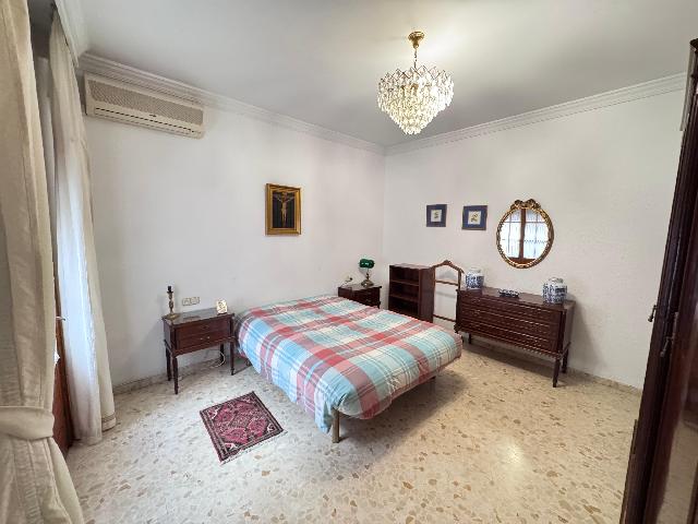 Imagen 5 Inmueble 265453 - Casa Adosada en venta en Málaga / Casa ubicada en zona privilegiada