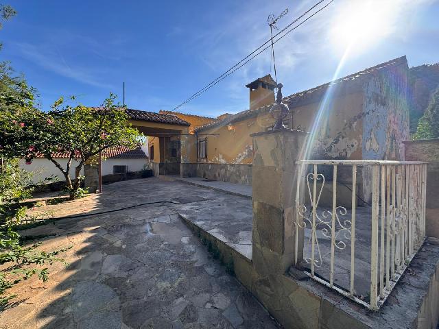 Imagen 3 Inmueble 265502 - Casa Rústica en venta en Málaga / Piso ubicado cerca del centro historico
