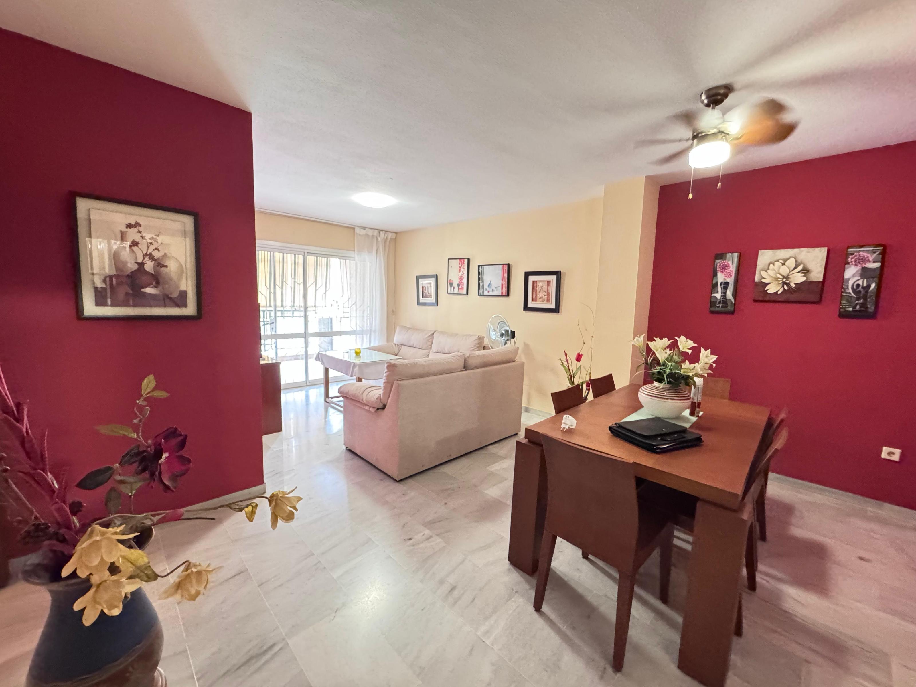 Imagen 3 Apartamento en venta en Málaga / Piso ubicado cerca del centro historico