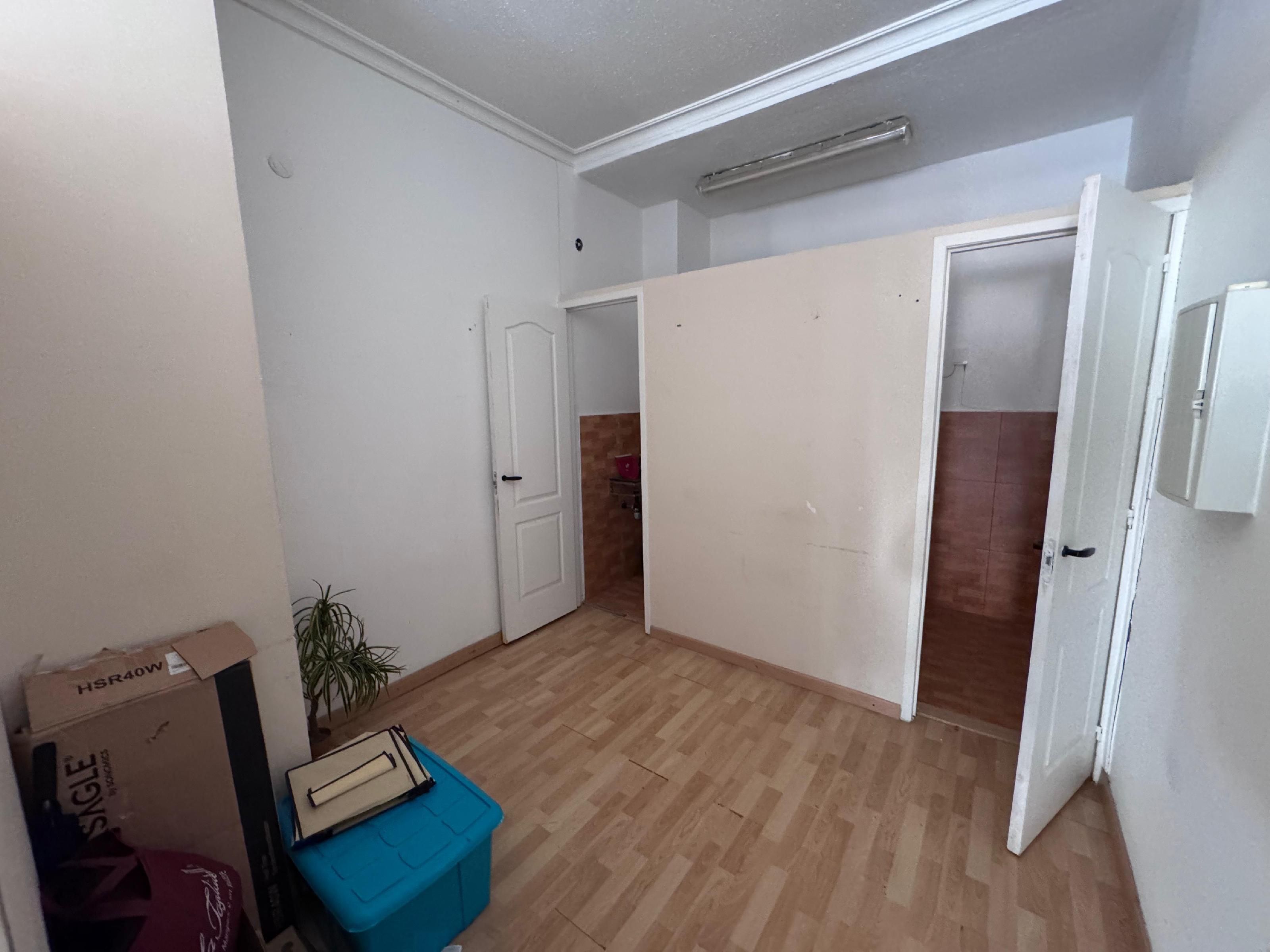 Imagen 2 Local Comercial en venta en Málaga / La roca local economico Imagen 2 Local Comercial en venta en Málaga / La roca local economico