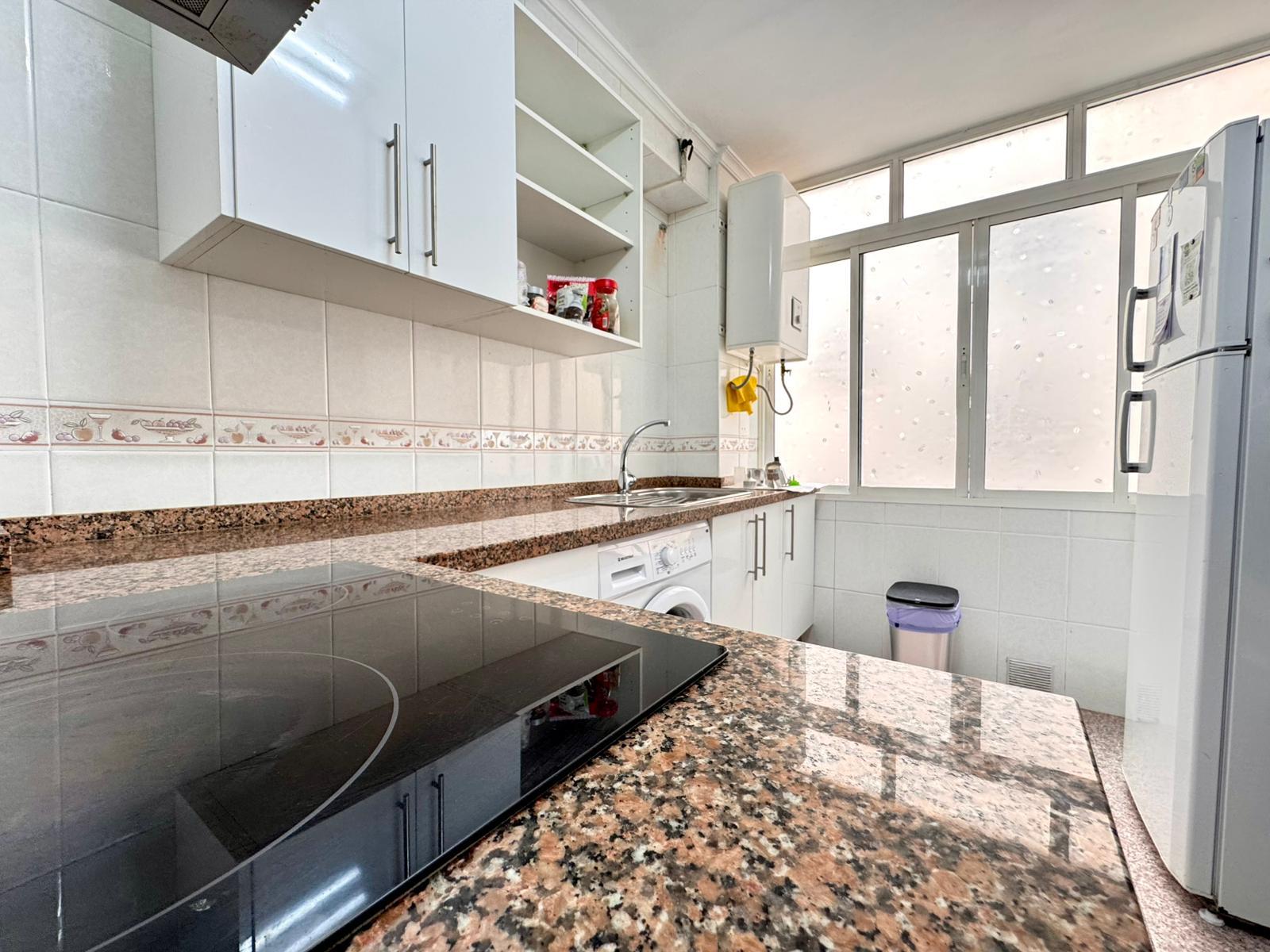 Imagen 2 Apartamento en venta en Málaga / Huelin calle amadeo vives