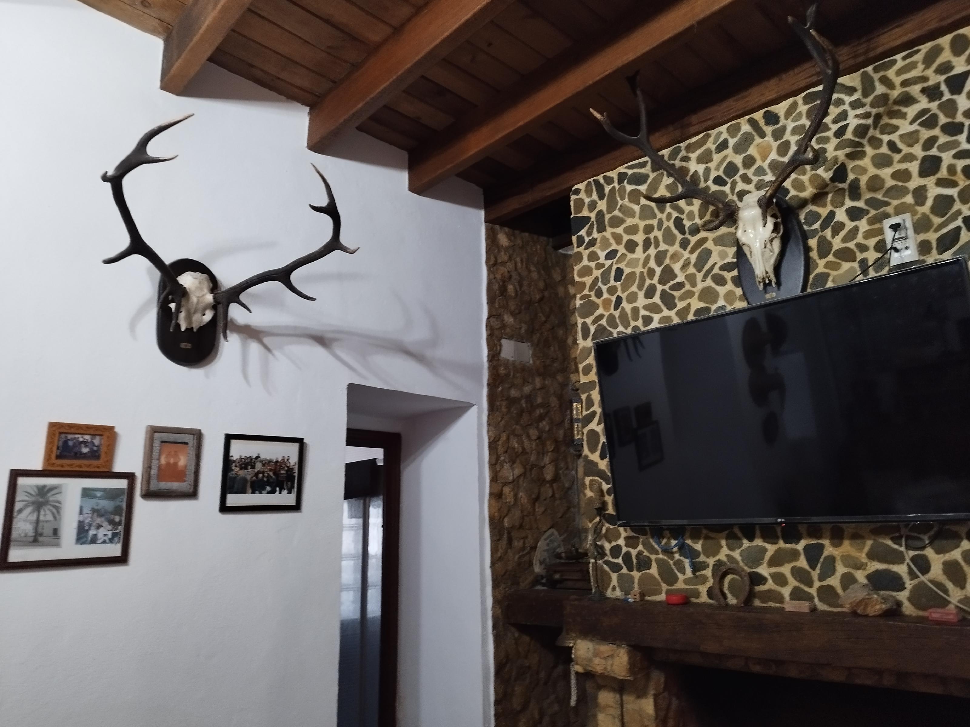 Imagen 7 Casa Adosada en venta en Almadén De La Plata / En plaza principal, en pleno centro de la l...