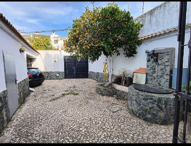 Imagen 37 Inmueble 301369 - Casa Adosada en venta en Almadén De La Plata / En plaza principal, en pleno centro de la l...