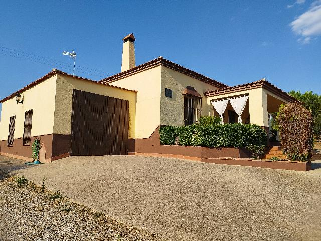 Imagen 2 Inmueble 304327 - Casa Rústica en venta en Berlanga / En la carretera de Maguilla en el Pozo de la Milla