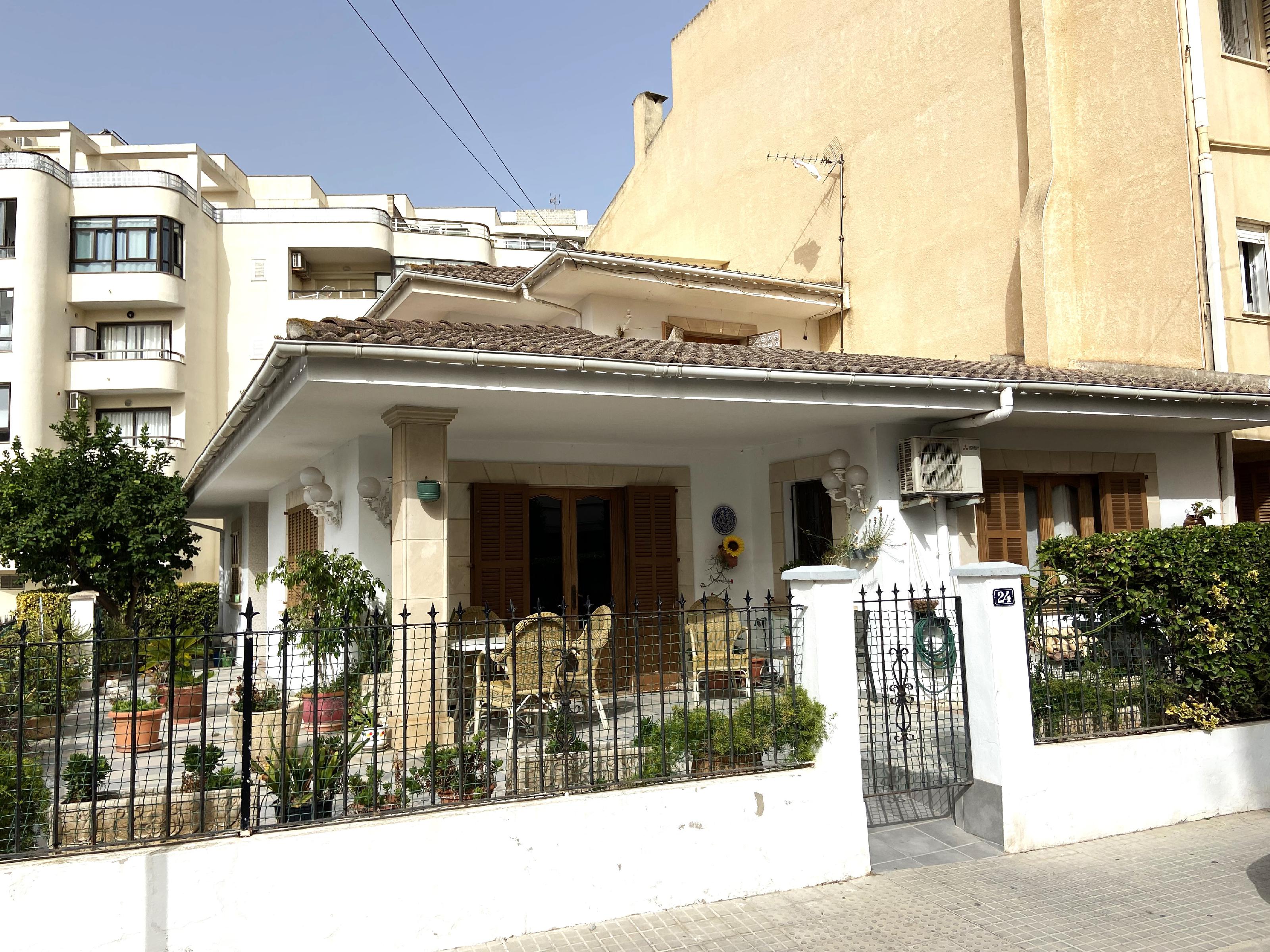 Imagen 2 Casa Aislada en venta en Alcúdia / A un minuto a pie del Puerto de Alcudia