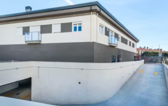 Imagen 2 Apartamento en venta en Meco / Cerca de vias de acceso.