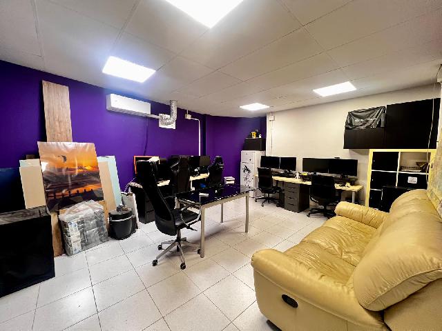 Imagen 2 Inmueble 300234 - Local Comercial en venta en Arganda Del Rey / Próximo a Renfe y Metro.