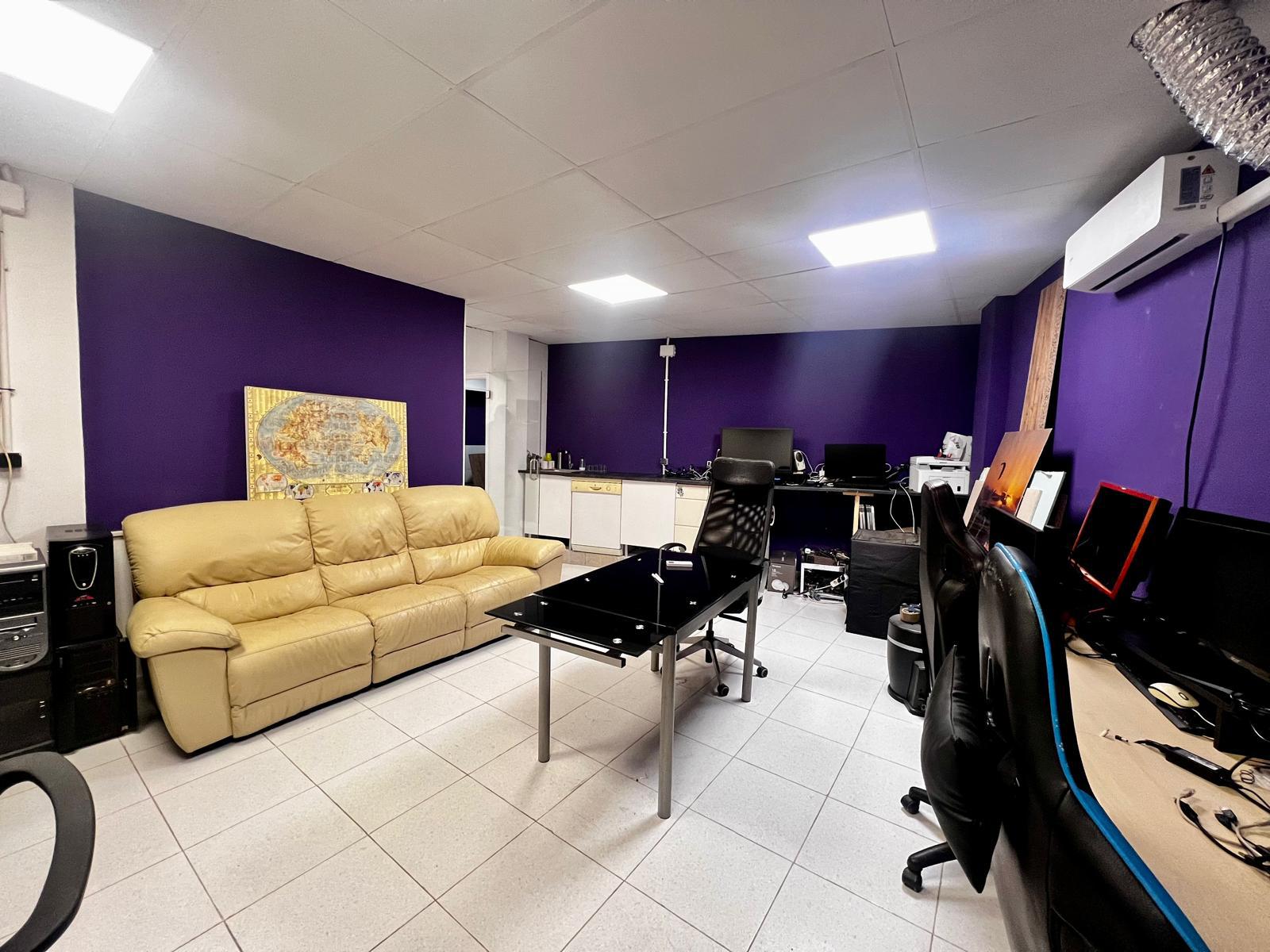 Imagen 1 Local Comercial en venta en Arganda Del Rey / Próximo a Renfe y Metro.