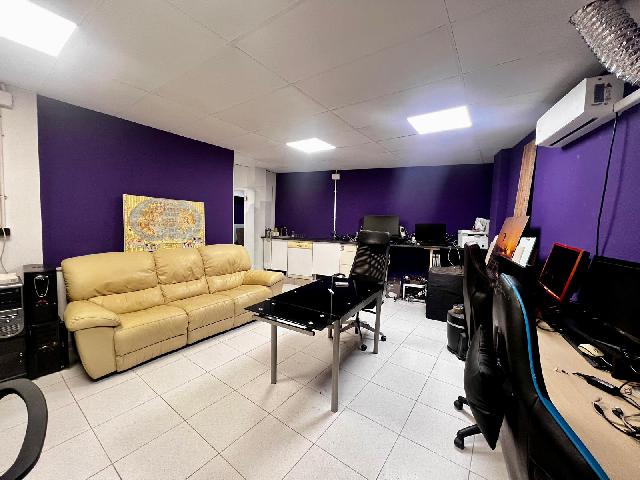 Imagen 1 Inmueble 300234 - Local Comercial en venta en Arganda Del Rey / Próximo a Renfe y Metro.