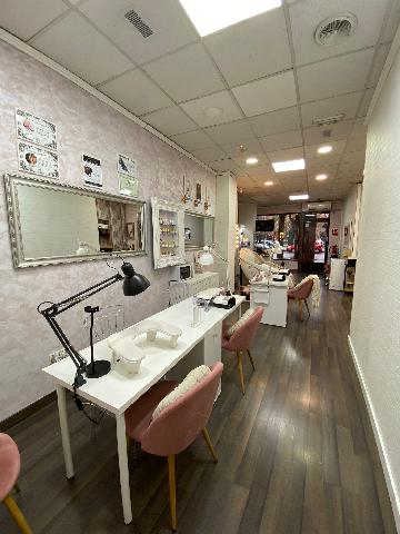 Imagen 2 Inmueble 300253 - Local Comercial en alquiler en Torrejón De Ardoz / Barrio Juncal, frente a la iglesia.