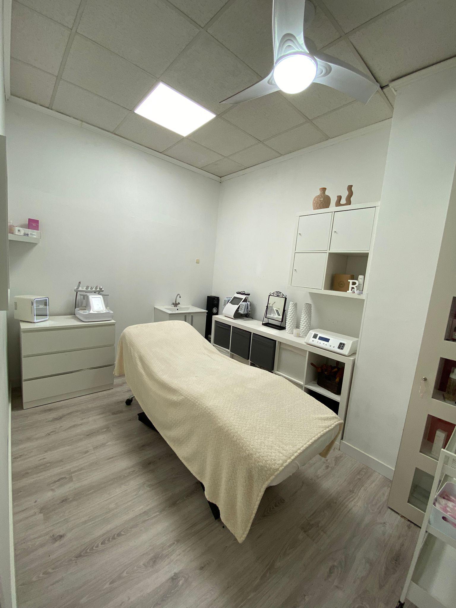 Imagen 17 Local Comercial en alquiler en Torrejón De Ardoz / Barrio Juncal, frente a la iglesia.