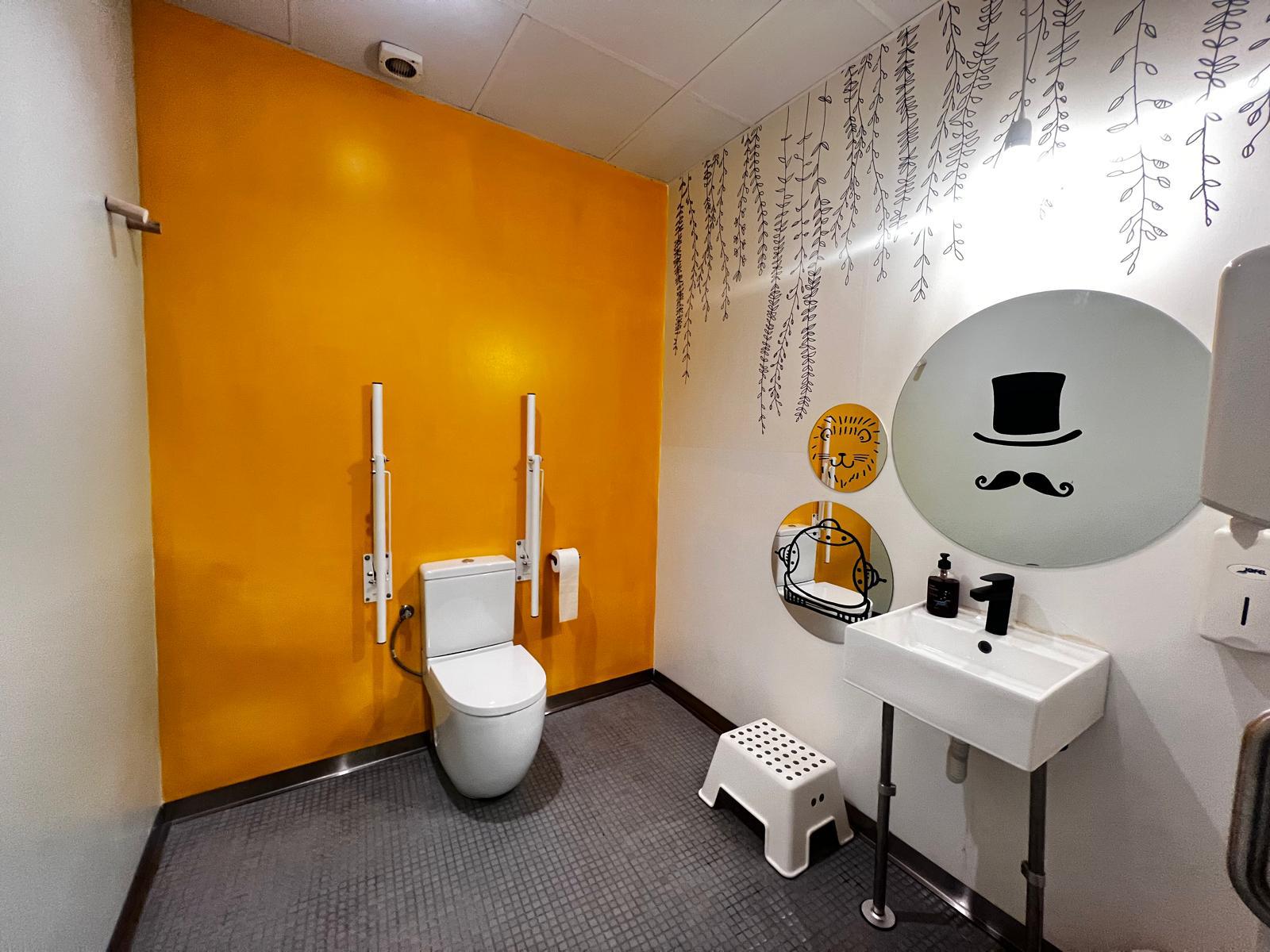 Imagen 14 Local Comercial en alquiler en Camarma De Esteruelas / En el centro del pueblo.