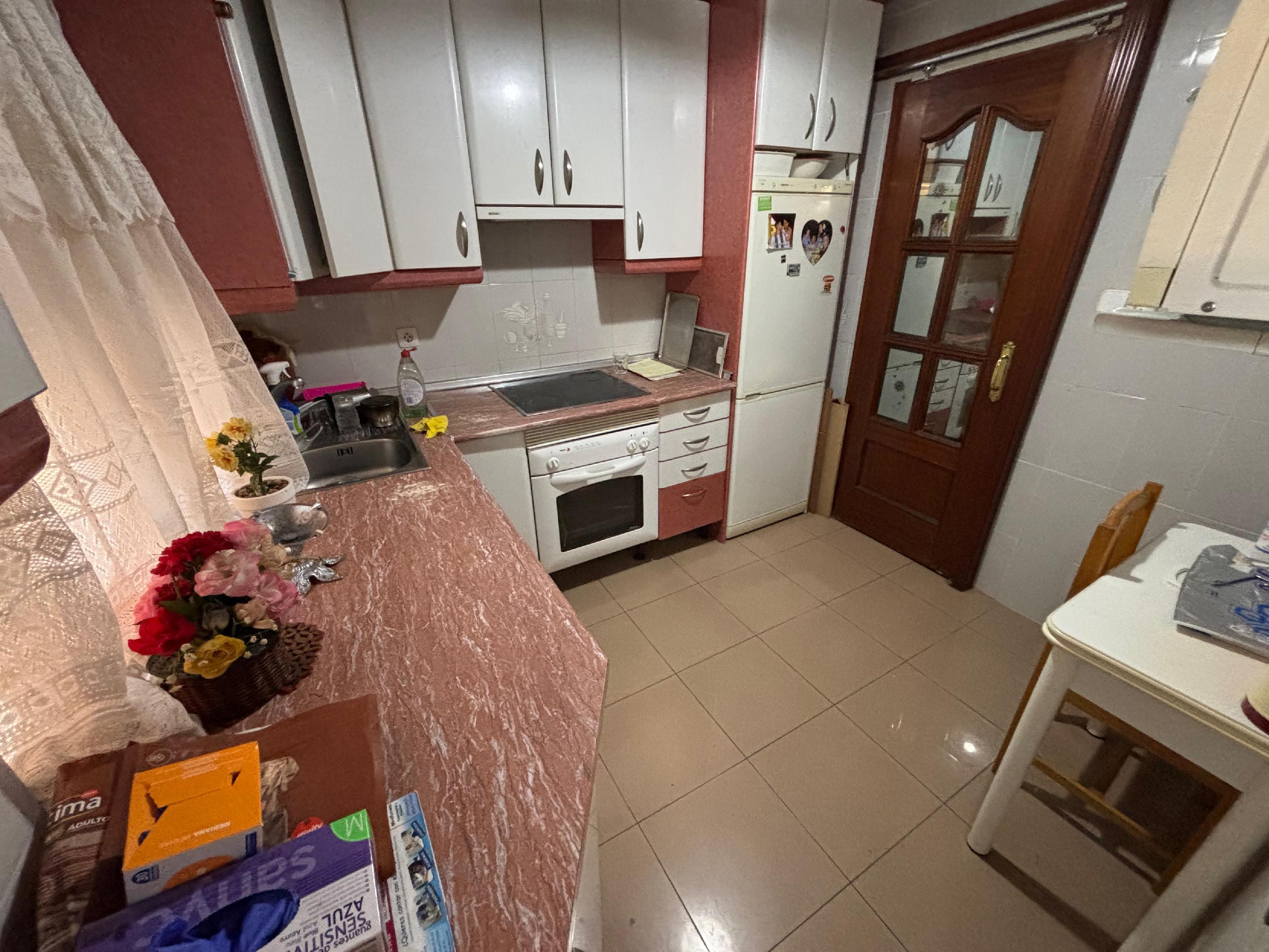 Imagen 6 Piso en venta en Torrejón De Ardoz / Cerca de Carrefour.