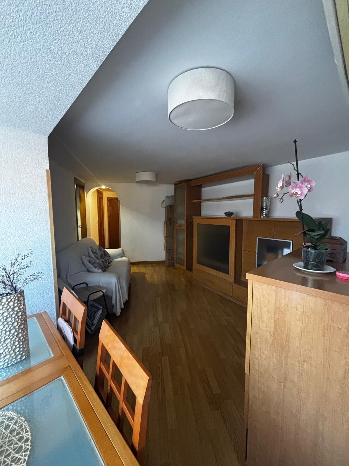 Imagen 4 Piso en venta en Madrid / A dos minutos de la parada de metro Simancas.