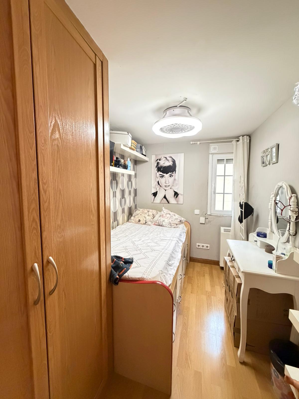 Imagen 5 Piso en venta en Madrid / A dos minutos de la parada de metro Simancas.