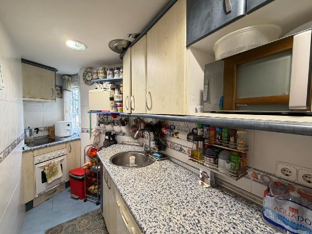 Imagen 2 Inmueble 301091 - Piso en venta en Madrid / A dos minutos de la parada de metro Simancas.