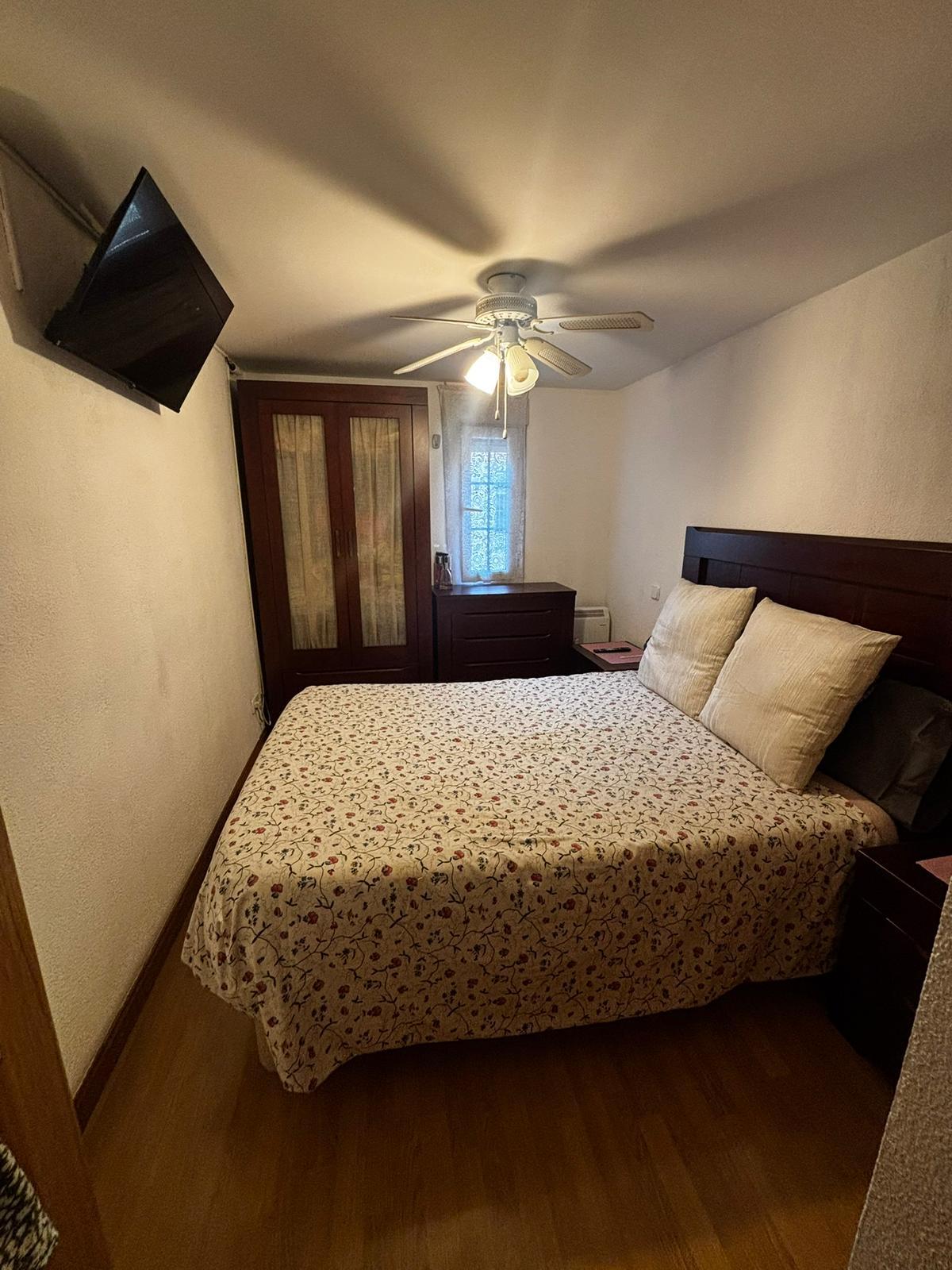 Imagen 14 Piso en venta en Madrid / A dos minutos de la parada de metro Simancas.