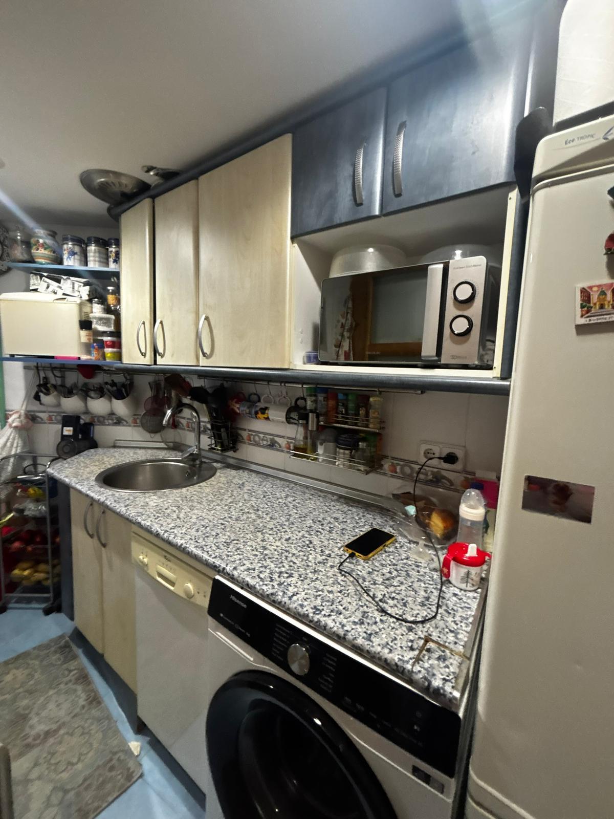 Imagen 5 Piso en venta en Madrid / A dos minutos de la parada de metro Simancas.