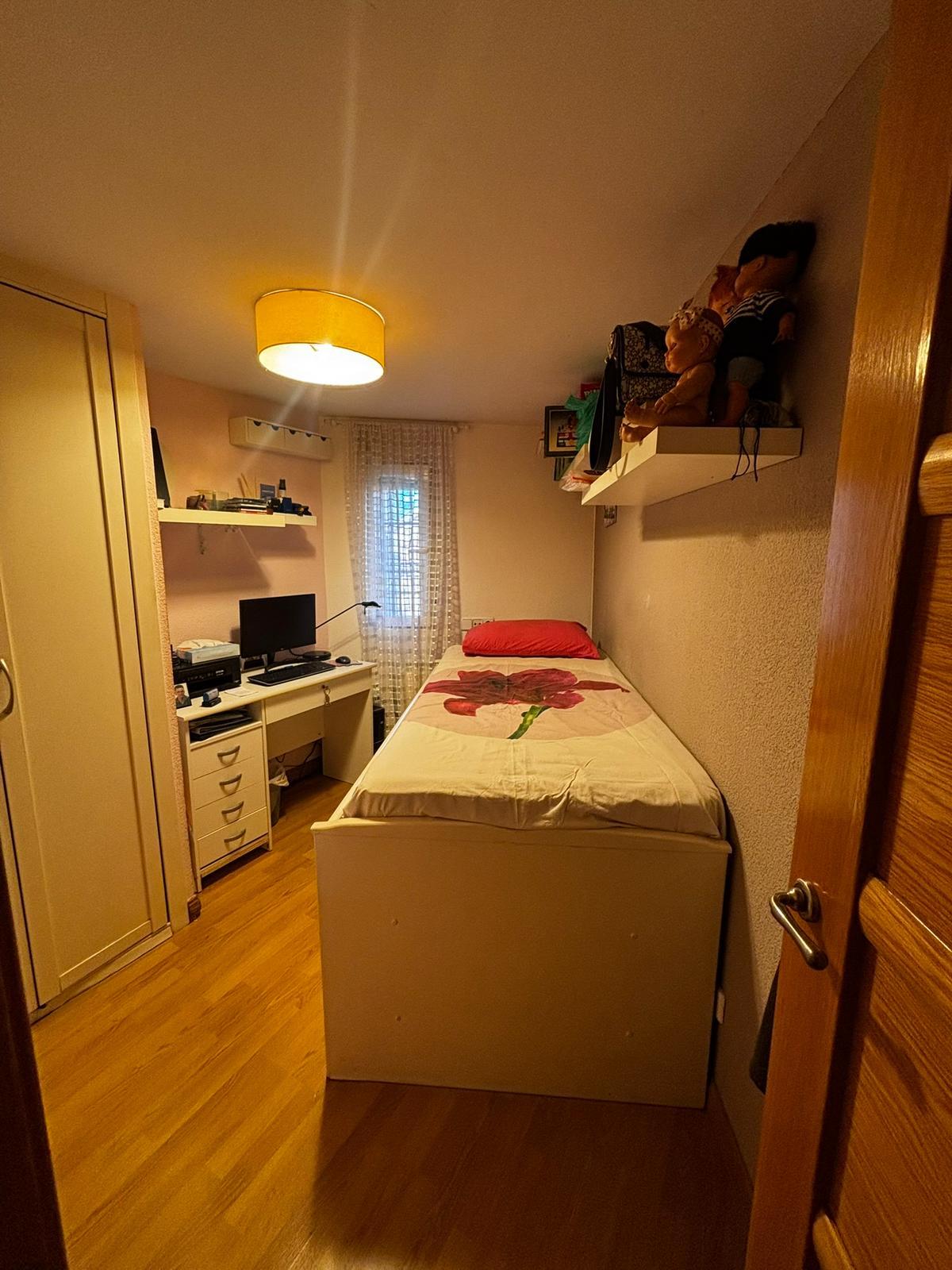 Imagen 12 Piso en venta en Madrid / A dos minutos de la parada de metro Simancas.