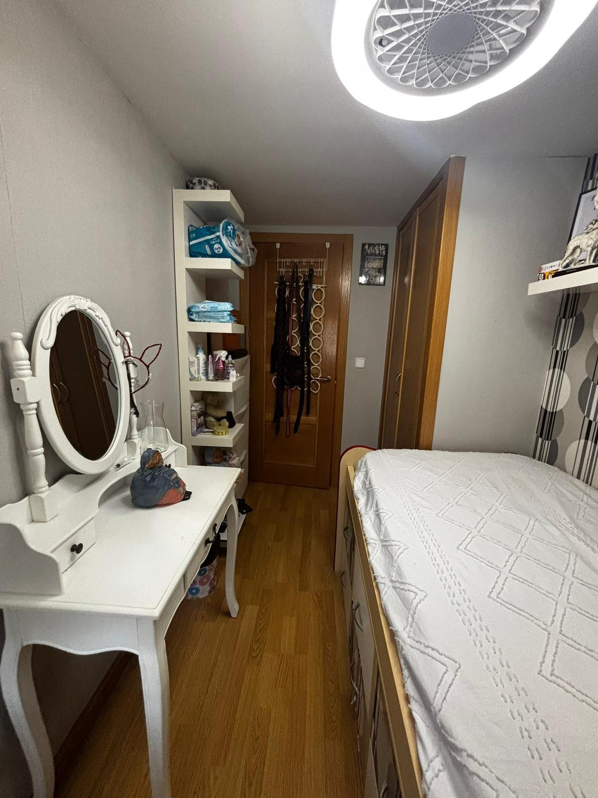 Imagen 9 Piso en venta en Madrid / A dos minutos de la parada de metro Simancas.