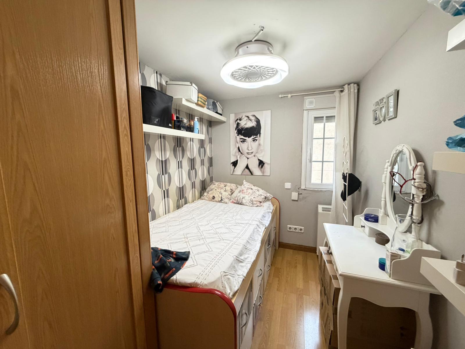 Imagen 6 Piso en venta en Madrid / A dos minutos de la parada de metro Simancas.