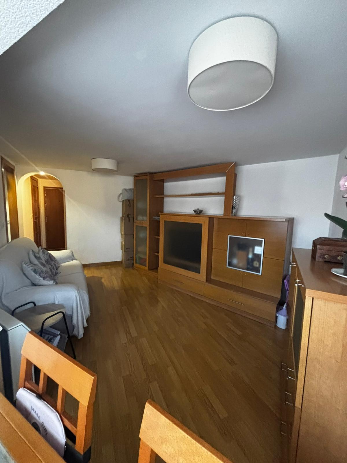 Imagen 1 Piso en venta en Madrid / A dos minutos de la parada de metro Simancas.