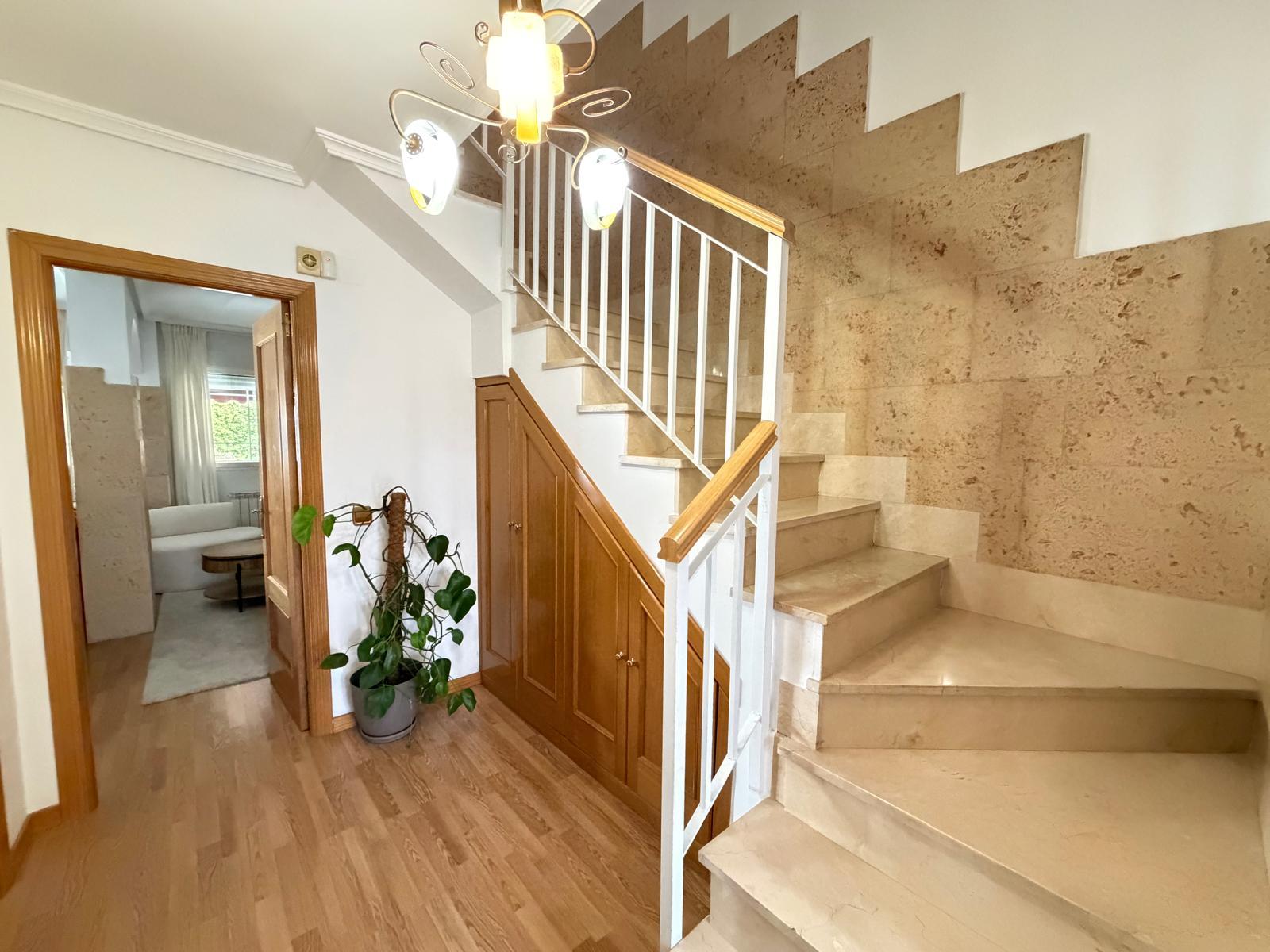 Imagen 13 Casa Pareada en venta en Torres De La Alameda / Próximo al centro y servicios de Torres de...