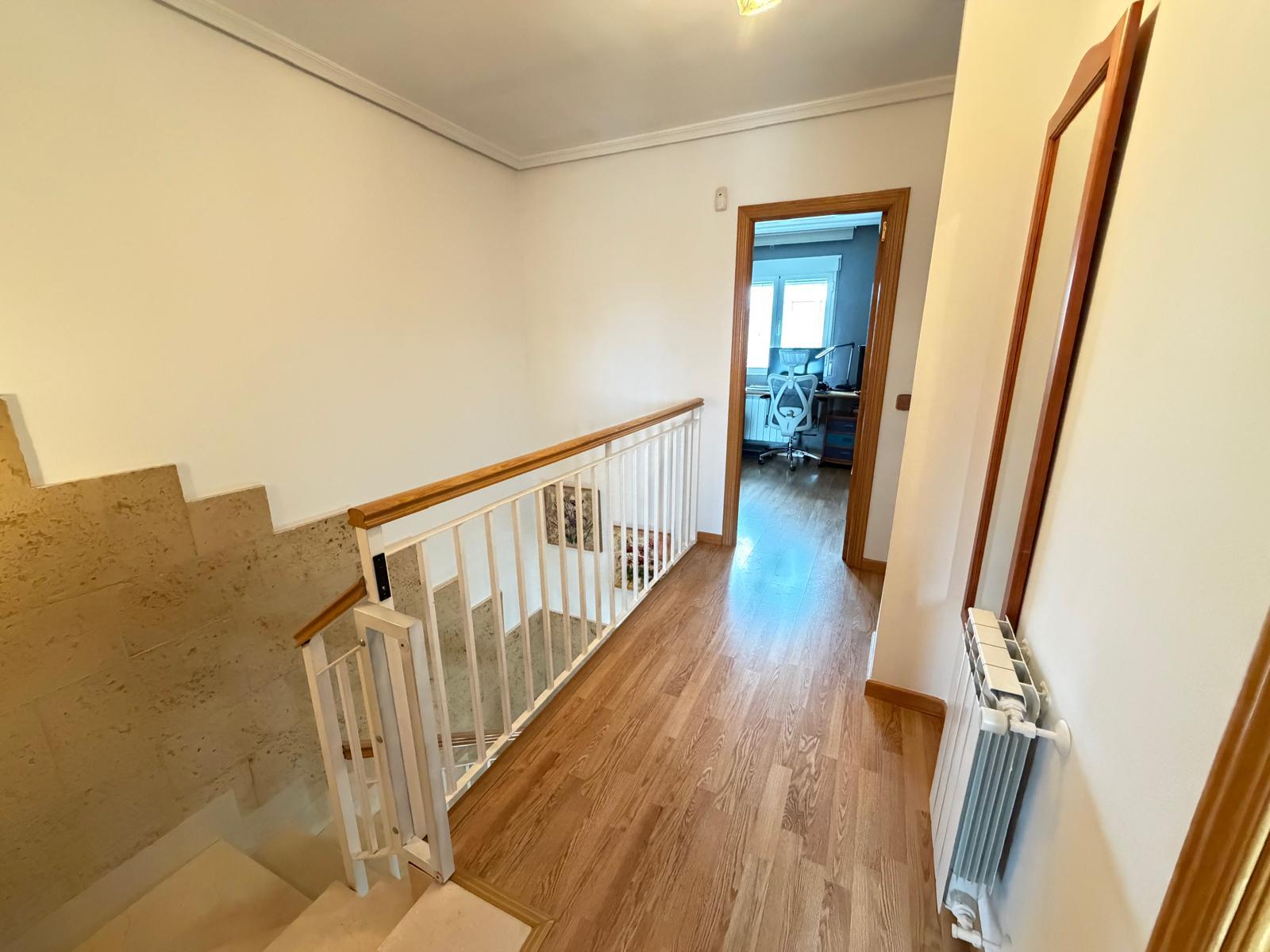 Imagen 14 Casa Aislada en venta en Torres De La Alameda / Próximo al centro y servicios de Torres de...