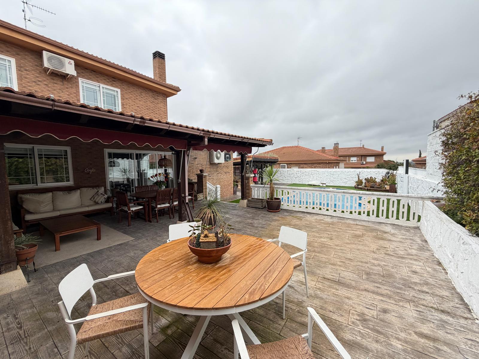 Imagen 29 Casa Pareada en venta en Torres De La Alameda / Próximo al centro y servicios de Torres de...