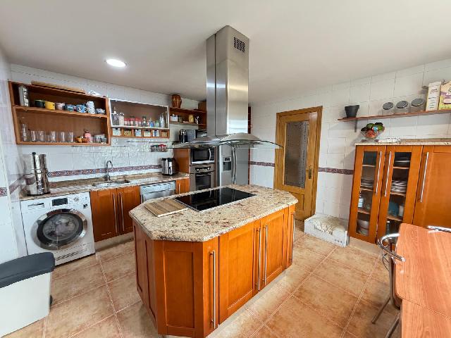 Imagen 4 Inmueble 301280 - Casa Pareada en venta en Torres De La Alameda / Próximo al centro y servicios de Torres de...